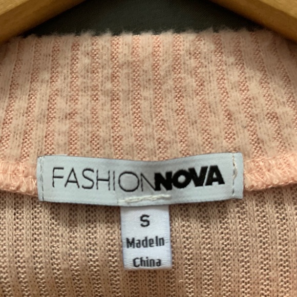 Fashion nova mock neck long sleeve - Picture 2 of 2